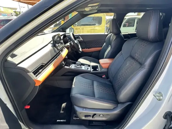 2023 Mitsubishi Outlander — photo 7 | Tuminion Kenya