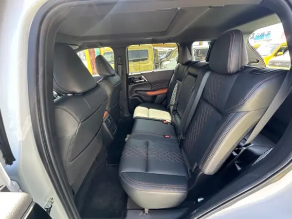 2023 Mitsubishi Outlander — photo 8 | Tuminion Kenya