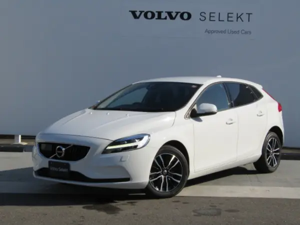 Volvo V40 T2 Kinetic Certified Used Car City Safety Park Assist Genuine 17-inch AW Non-smoking Car Backup Camera ETC (Ice White)