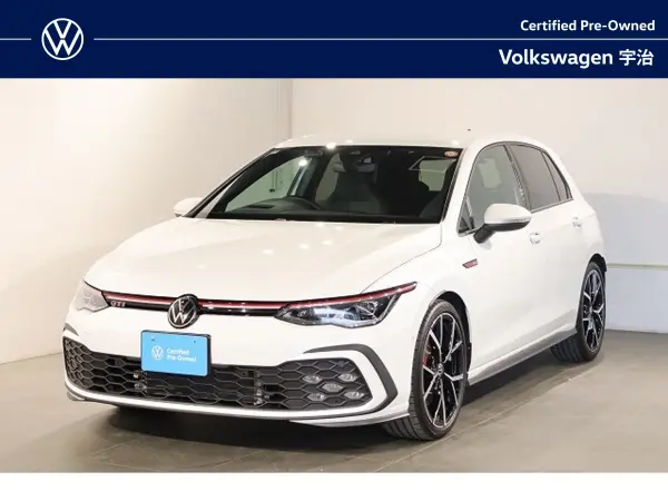2022 Volkswagen Golf — photo 1