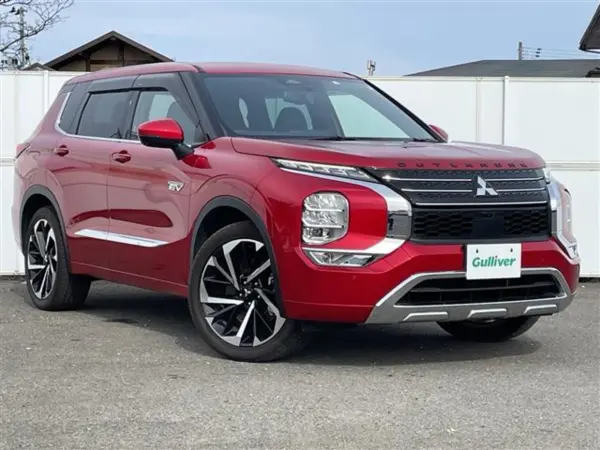 2022 Mitsubishi Outlander — photo 1