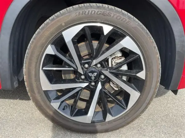 2022 Mitsubishi Outlander — photo 8 | Tuminion Kenya