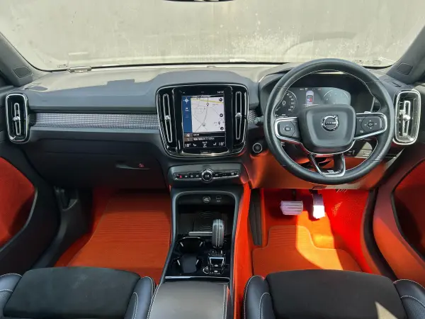 2018 Volvo Xc40 — photo 2 | Tuminion Kenya