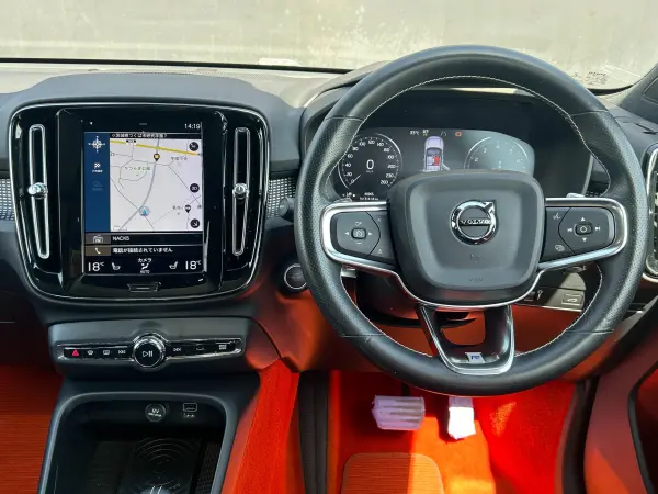 2018 Volvo Xc40 — photo 3 | Tuminion Kenya