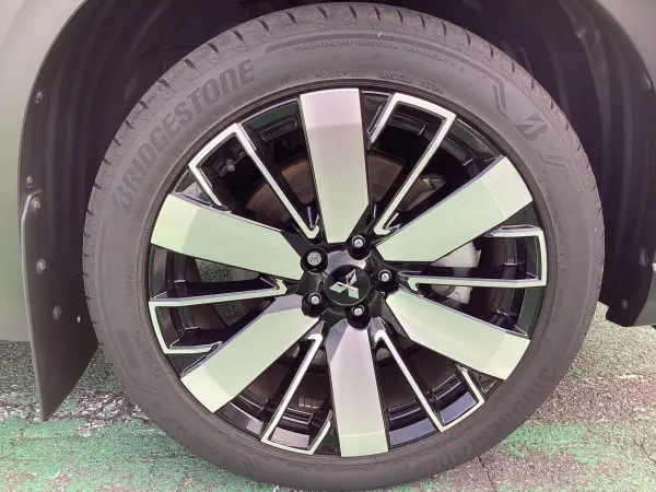 2024 Mitsubishi Outlander — photo 9 | Tuminion Kenya