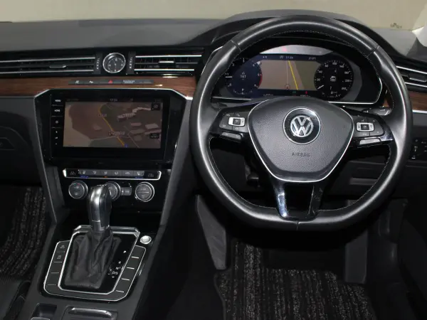 2020 Volkswagen Passat — photo 8 | Tuminion Kenya