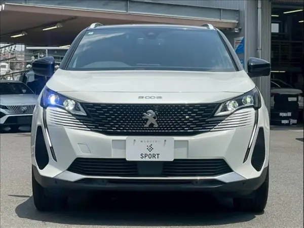 2022 Peugeot 5008 — photo 8 | Tuminion Kenya