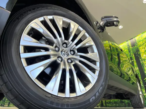 2020 Toyota Harrier — photo 9 | Tuminion Kenya