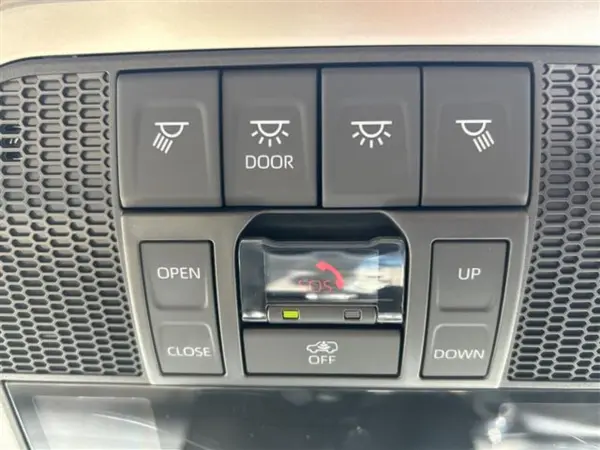 2021 Toyota Landrcuiser 300 — photo 7 | Tuminion Kenya