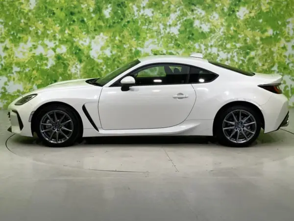 2024 Subaru Brz — photo 2 | Tuminion Kenya