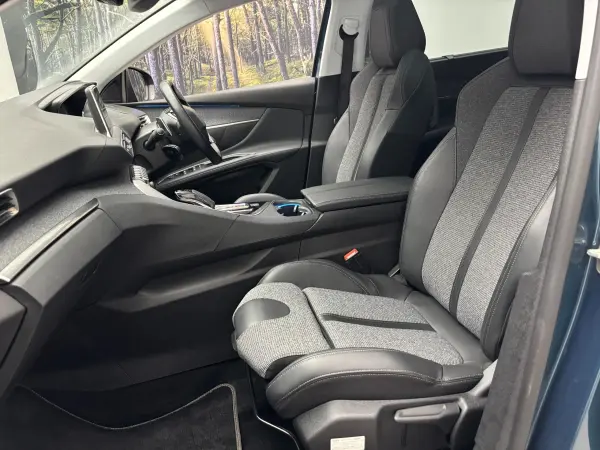 2019 Peugeot 5008 — photo 9 | Tuminion Kenya