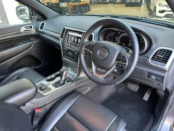 2018 Jeep Grand Cherokee — photo 7 | Tuminion Kenya