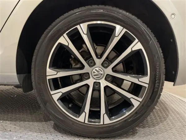 2019 Volkswagen Golf — photo 9 | Tuminion Kenya