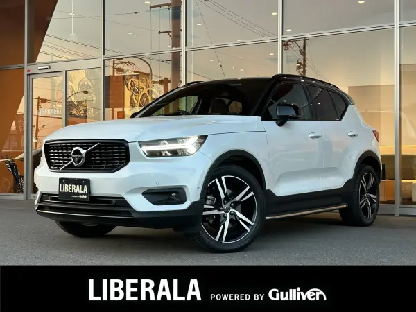 2021 Volvo Xc40 — photo 1