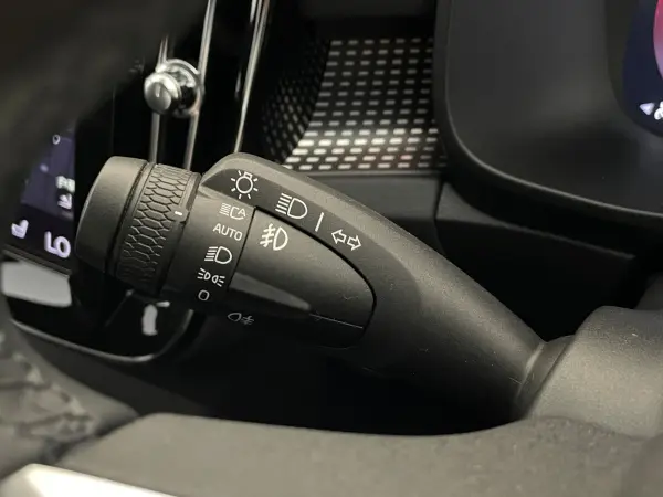 2021 Volvo Xc40 — photo 7 | Tuminion Kenya