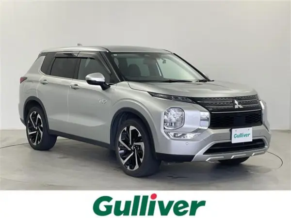 2022 Mitsubishi Outlander — photo 1