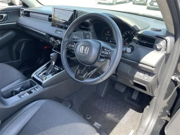 2024 Honda Vezel — photo 3 | Tuminion Kenya