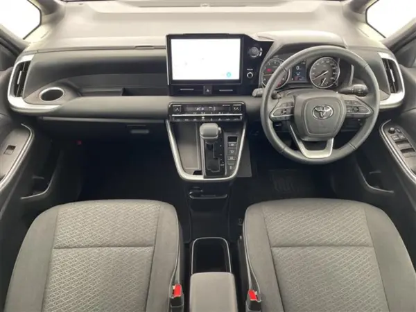 2023 Toyota Noah — photo 2 | Tuminion Kenya