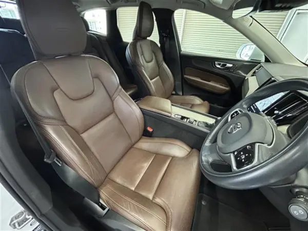 2020 Volvo Xc60 — photo 2 | Tuminion Kenya