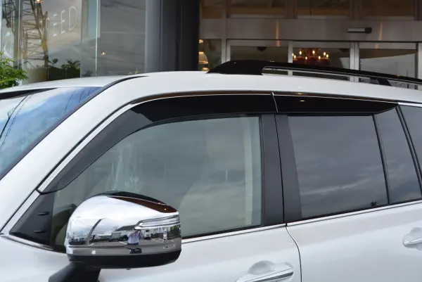 2024 Toyota Landrcuiser 300 — photo 8 | Tuminion Kenya