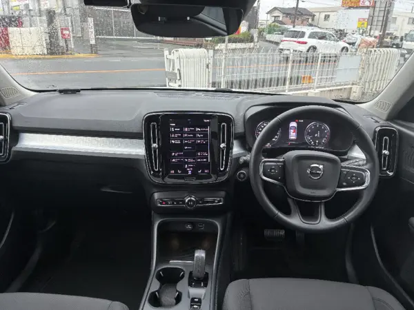 2021 Volvo Xc40 — photo 3 | Tuminion Kenya