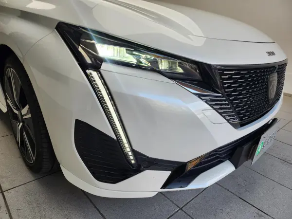2023 Peugeot 308 — photo 8 | Tuminion Kenya