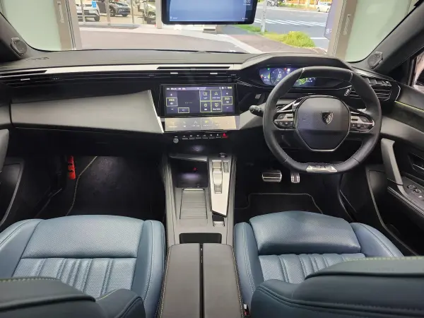 2023 Peugeot 308 — photo 3 | Tuminion Kenya