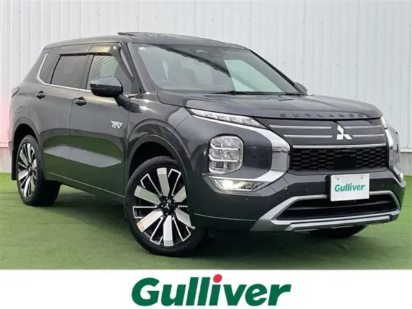 2025 Mitsubishi Outlander — photo 1