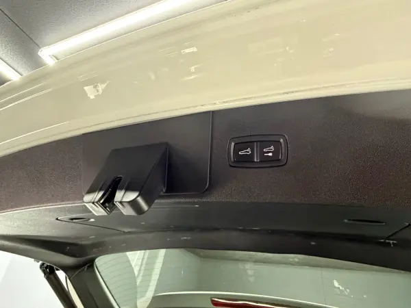 2019 Porsche Cayenne — photo 8 | Tuminion Kenya