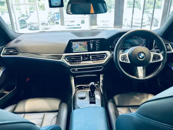 2019 Bmw 3 Series — photo 2 | Tuminion Kenya