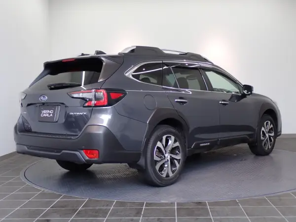 2023 Subaru Legacy Outback — photo 3 | Tuminion Kenya
