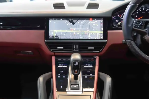 2019 Porsche Cayenne — photo 8 | Tuminion Kenya
