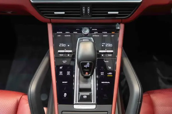 2019 Porsche Cayenne — photo 9 | Tuminion Kenya