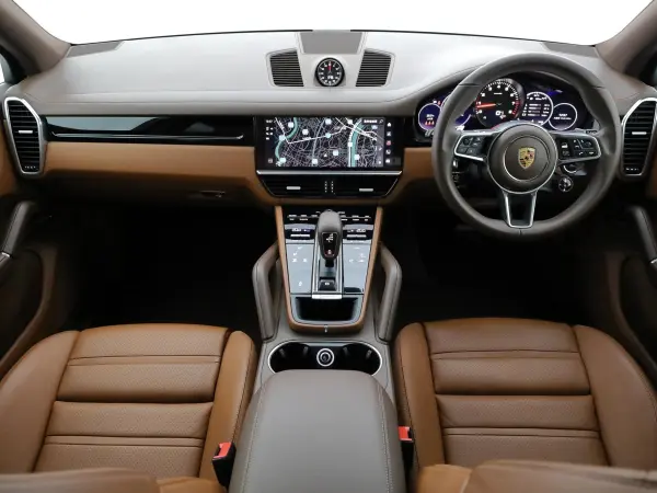 2022 Porsche Cayenne — photo 9 | Tuminion Kenya