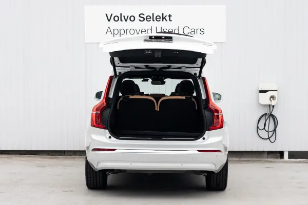 2022 Volvo Xc90 — photo 7 | Tuminion Kenya