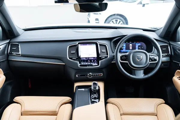 2022 Volvo Xc90 — photo 8 | Tuminion Kenya