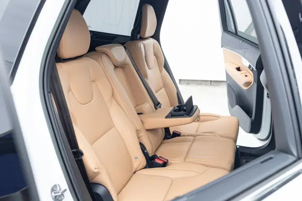 2022 Volvo Xc90 — photo 9 | Tuminion Kenya