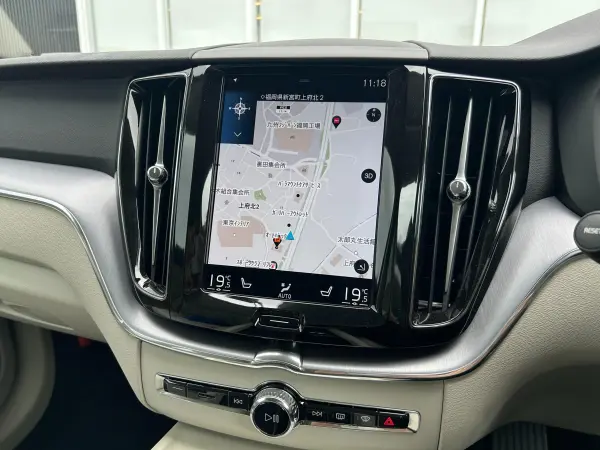 2021 Volvo Xc60 — photo 3 | Tuminion Kenya