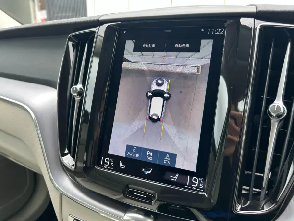 2021 Volvo Xc60 — photo 7 | Tuminion Kenya