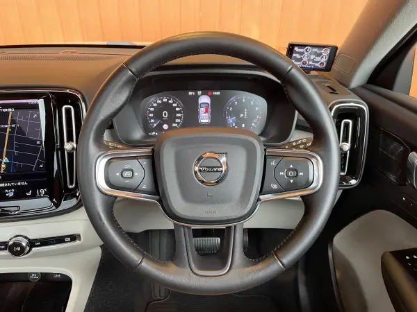 2021 Volvo Xc40 — photo 3 | Tuminion Kenya