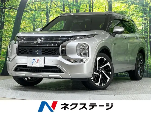 2022 Mitsubishi Outlander — photo 1