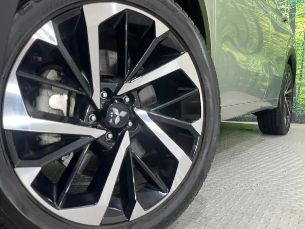 2022 Mitsubishi Outlander — photo 9 | Tuminion Kenya