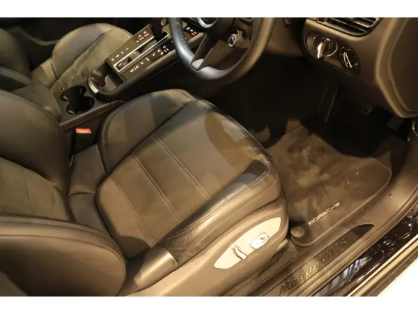 2023 Porsche Macan — photo 9 | Tuminion Kenya