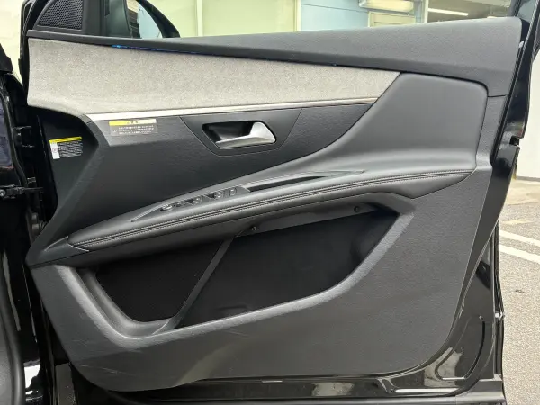 2025 Peugeot 3008 — photo 8 | Tuminion Kenya