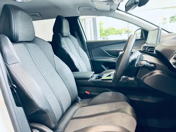 2021 Peugeot 5008 — photo 9 | Tuminion Kenya