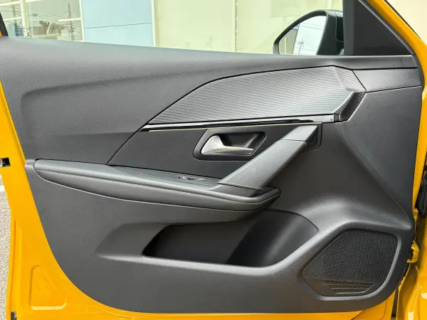 2021 Peugeot 208 — photo 7 | Tuminion Kenya