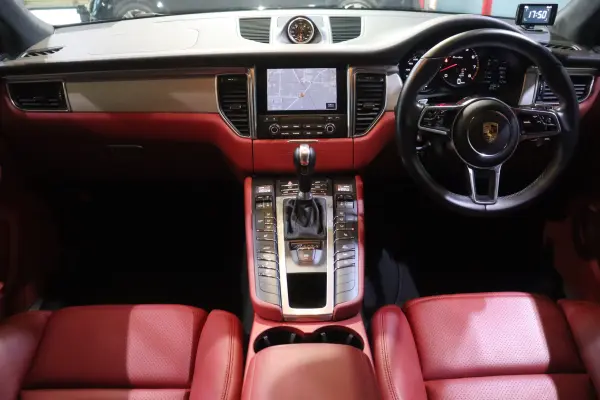 2018 Porsche Macan — photo 3 | Tuminion Kenya