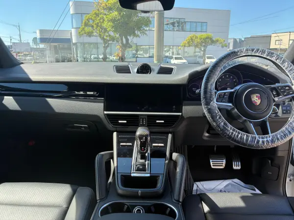 2021 Porsche Cayenne — photo 7 | Tuminion Kenya