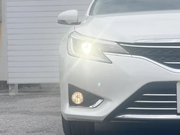 2015 Toyota Mark  X — photo 8 | Tuminion Kenya