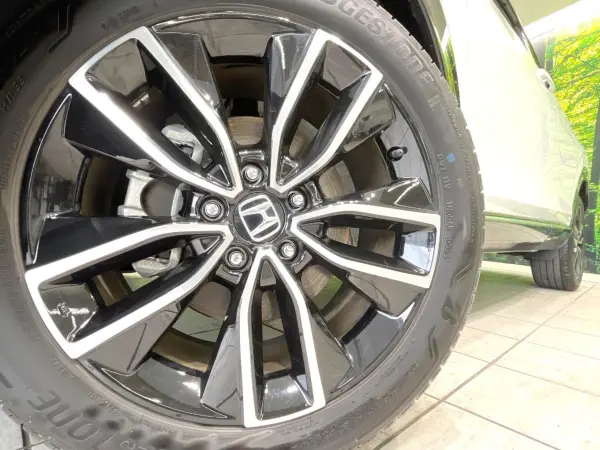 2024 Honda Vezel — photo 9 | Tuminion Kenya